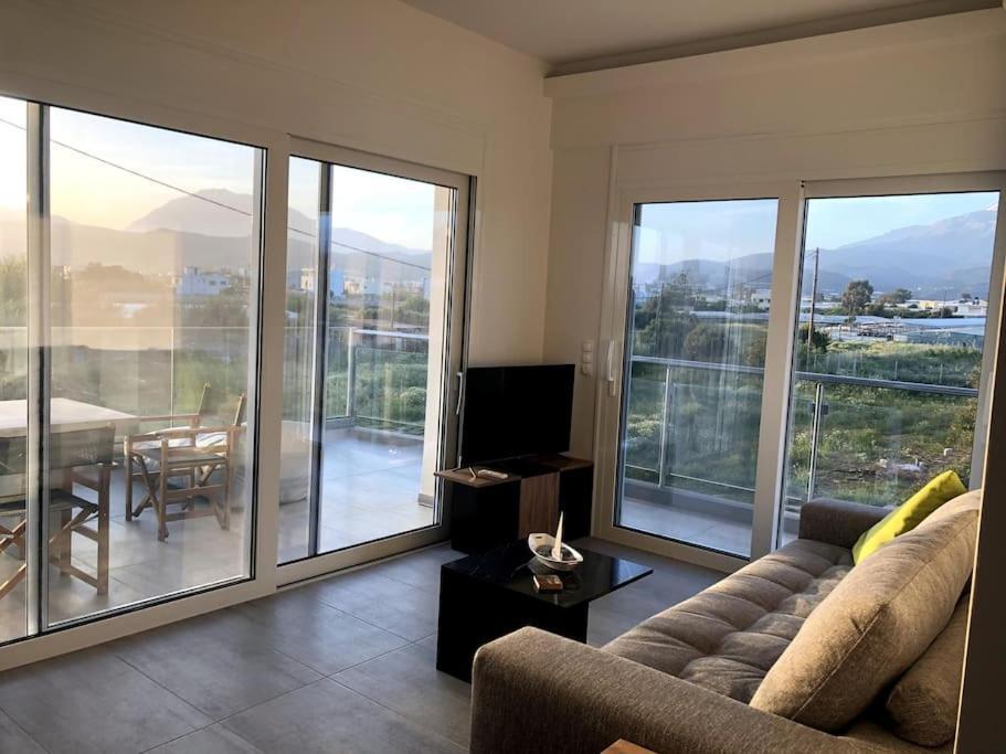 Eleni Apartment Kokkinos Pirgos Ngoại thất bức ảnh
